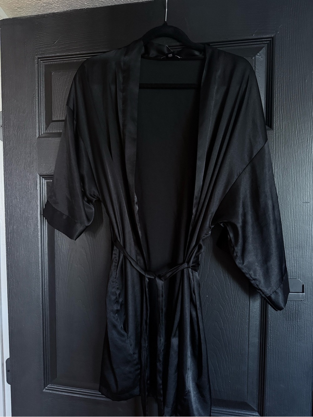 Victoria secret silky black rob M/L